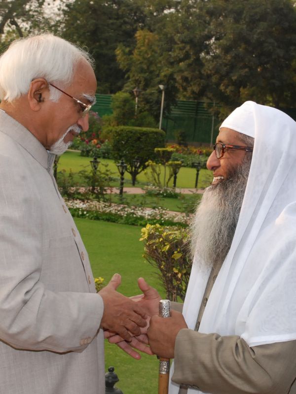 Maulana Mohammed Fazlurahim Mujaddidi with Vice President of India